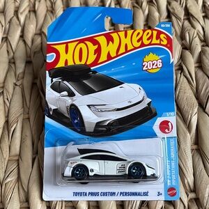 Hot Wheels Toyota Prius Custom White Car Roof Cargo Box Hotwheels JDM New 2026